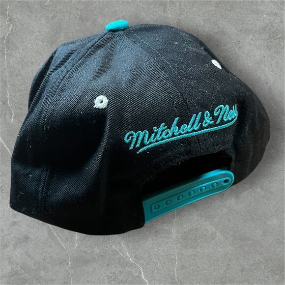 Vancouver Grizzlies Mitchell & Ness Adjustable Hat Wool Blend NBA Basketball - Picture 2 of 9